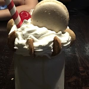 Meet your Posher, Andriana